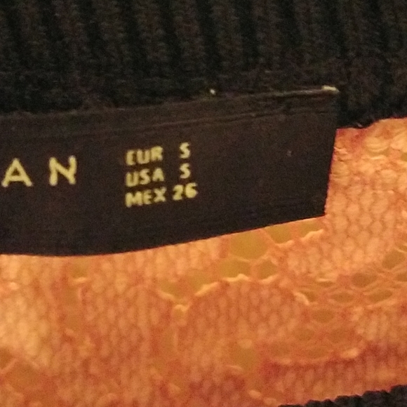 Lace top - Picture 3 of 3